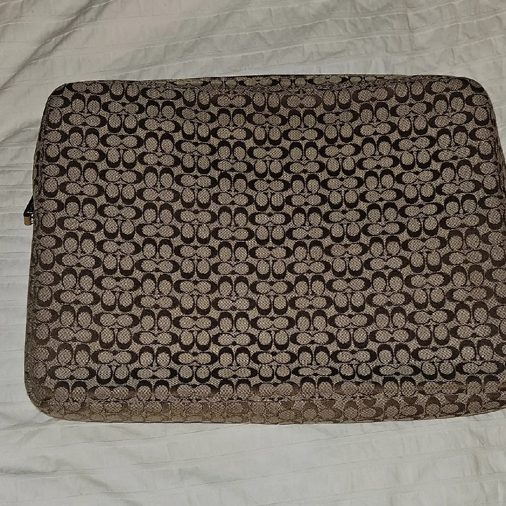 Coach Tan and Brown Signature Laptop Bag - Picture 4 of 5